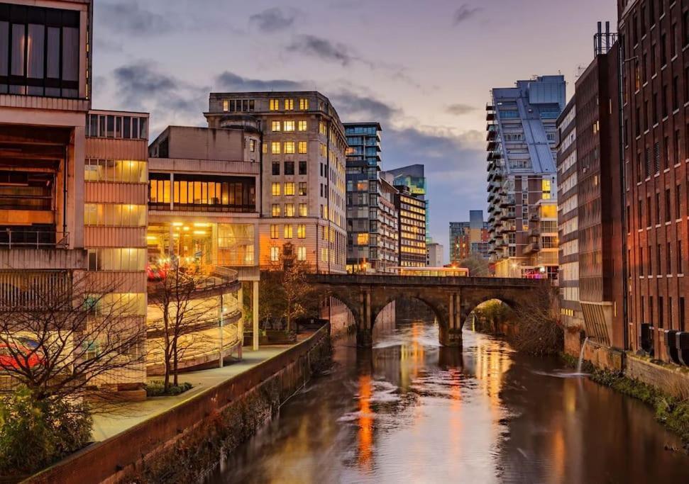 Central Manchester-1Br Apartment Free Parking-Cinema Room Eksteriør bilde